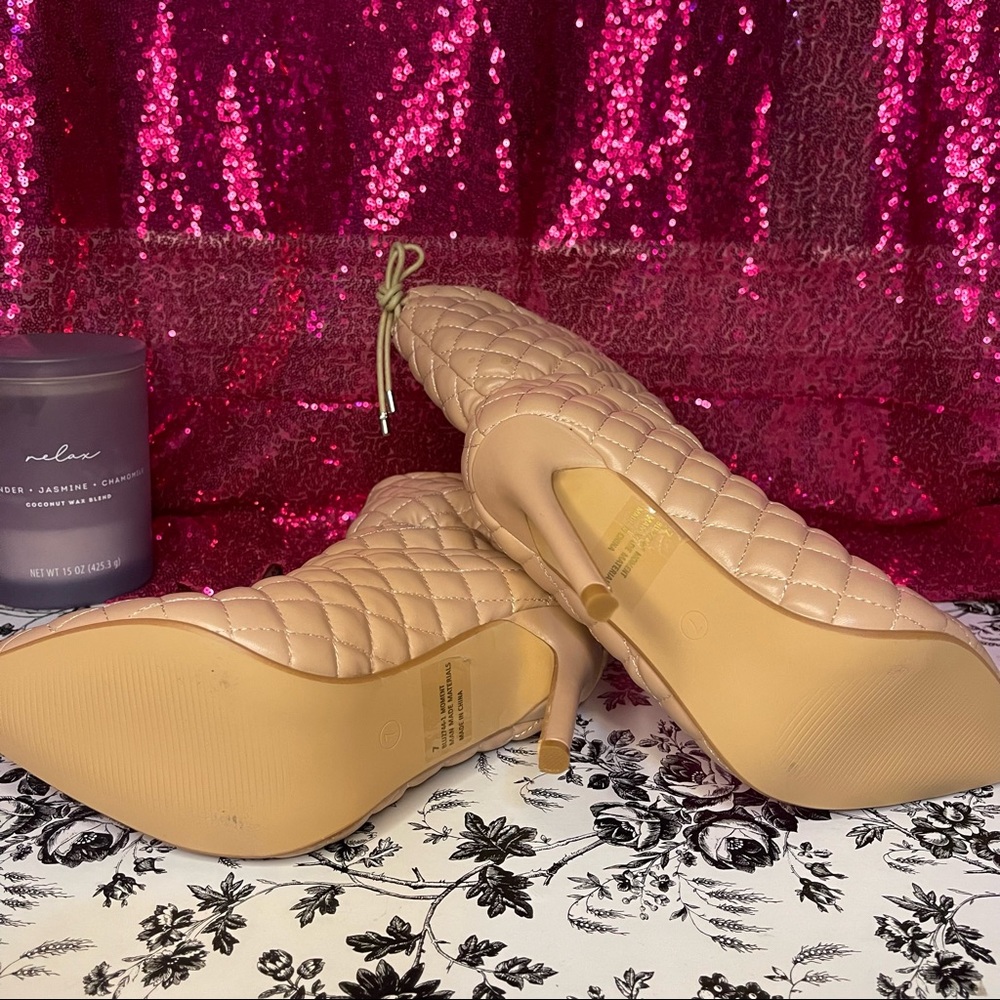 Quilted Style Boots - Picture 5 of 6